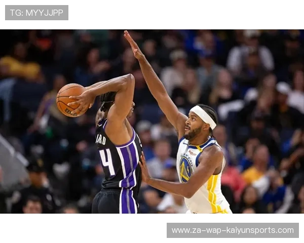 勇士替补席集体爆发，主帅称“团队赢球”——逆境中的团结力量